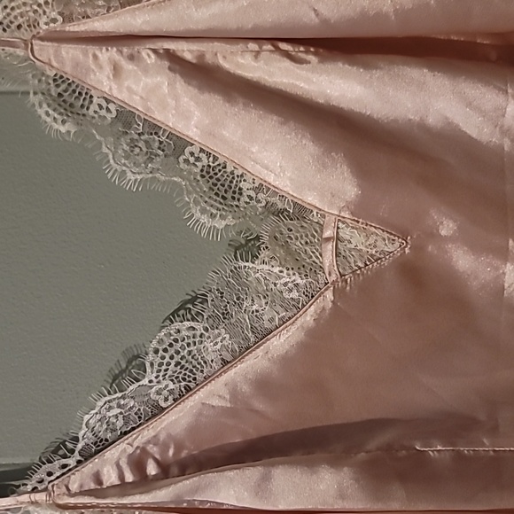 SHEIN Silk cami with scalloped lace Size"2x" - Picture 3 of 8